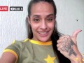 Part1 Estudantes doidas por sexo trola amigo nerda em uma live do facebook, olha a reação dele