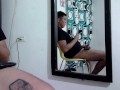 masturbandose colombiando de verga grande en la webcam