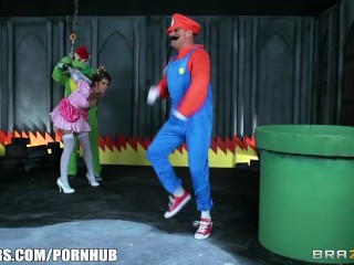 Mario and luigi parody double stuff - Brazzers