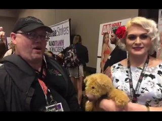 T-Girl Porn Star Isabella Sorrenti w/ Jiggy Jaguar AVN Expo 2017 las Vegas