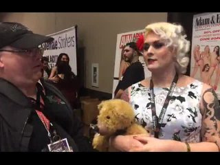 T-Girl Porn Star Isabella Sorrenti w/ Jiggy Jaguar AVN Expo 2017 las Vegas