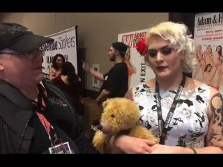 T-Girl Porn Star Isabella Sorrenti w/ Jiggy Jaguar AVN Expo 2017 las Vegas