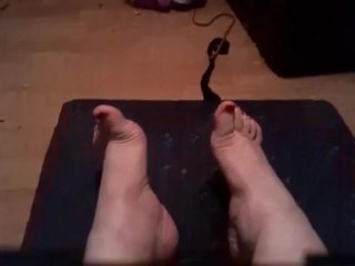 Want to worship my feet bitch