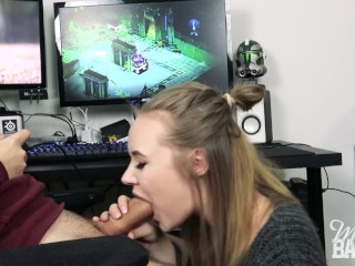 Gaming and sucking - Day 3 BJ week - Miss Banana