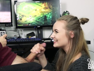 Gaming and sucking - Day 3 BJ week - Miss Banana