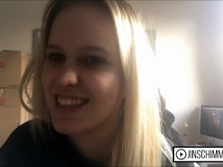 DEUTSCHES TEEN JINSCHIMMER FICKT SICH SELBST + DIRTY TALK