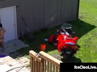 Wild Webcammer Its Cleo Mounts A Tractor & A Dildo!