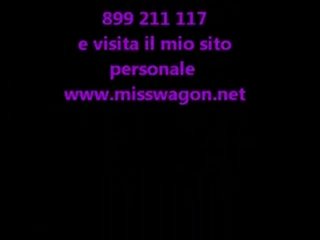 Miss Wagon Vegan, lo schiavo richard bang e le infradito fetish da leccare