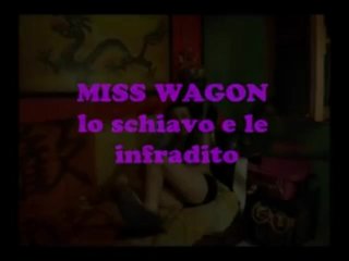 Miss Wagon Vegan, lo schiavo richard bang e le infradito fetish da leccare
