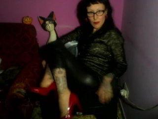 Miss Wagon Vegan - Scarpe Rosse e Rossetto rosso fetish per farti sborrare