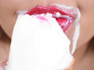 ASMR: Icecream Tongue Tease + BBW Feedee Food Porn