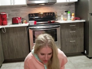 Sexy teen pisses long in kitchen Tupperware 