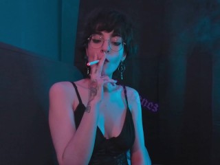 A creamy smoke, while you worship your goddess | Astrid