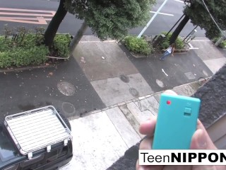 Japanese Teenager Loves Giving Him a Blow Job