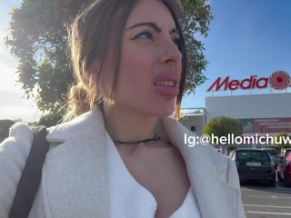 Hago lo que sea por mi iPhone (Completo en OF:@hellomichu)