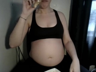 Mama Mukbang