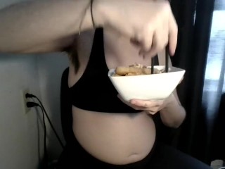 Mama Mukbang