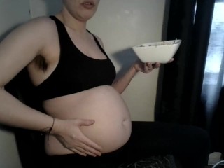 Mama Mukbang