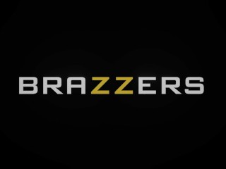 Distracting The Gaming Dem-E-Girl.Demi Sutra / Brazzers