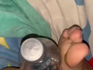 Segando una bottiglia