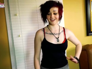 Alternative Hottie Marci Gets Her Clit Vibed To Orgasm!