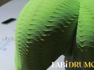 Milf levou o personal trainer para o motel e ensinou treinar! - Fabi Drumond