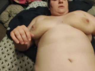 Wife sucks my cock, then I lay her down missionary and fill her pussy up with cum😏😜😍🥰😁😋🤤