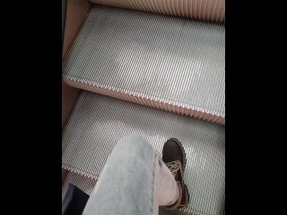 piss in shoping time