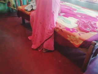 මල්කාන්තිගේ මිනිහා මල්කාන්ති ගෙදර නැති වෙලාවේ ගෙදරට ආපු මිඩ් වයිෆ් මිස්ට හුකනවා  midwife mis fucking