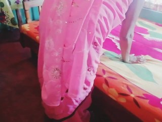 මල්කාන්තිගේ මිනිහා මල්කාන්ති ගෙදර නැති වෙලාවේ ගෙදරට ආපු මිඩ් වයිෆ් මිස්ට හුකනවා  midwife mis fucking