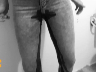 Pee desperation in tight jeans