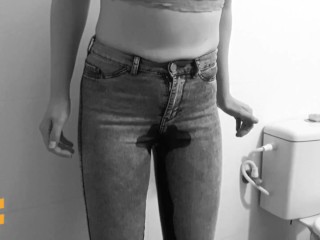 Pee desperation in tight jeans