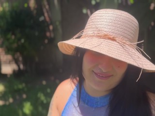 JARDINERA TETONA termina toda regada de LECHE