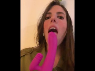 Israeli solider sucking dildo חיילת ישראלית מוצצת דילדו