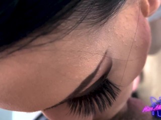 In Reims Festival Clin d'Oeil 2022 I do blowjobs with a fan.