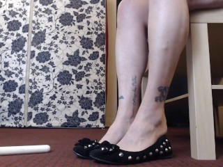 Black Bow To Rivet Ballet Flats