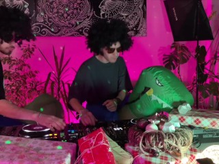 Two muchachos injected their hard sticks in decks and worked for 4 hands intensively