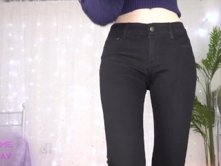 Youtuber trying on Panties for her fans - Twitch Stream