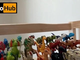  Teen begs you for more... Lego dinosaurs