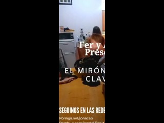 Me voy de vacaciones con mi hermanastra, la espio, se da cuenta y se calienta. Sexo anal, Big Ass