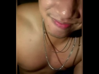 Kinantot ko unan hanggang sa labasan ako (pillow fuck)