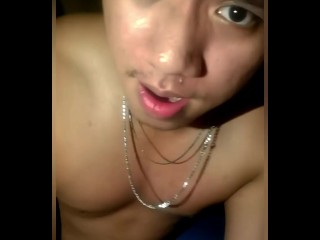 Kinantot ko unan hanggang sa labasan ako (pillow fuck)