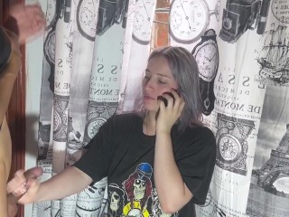 PERRA INFIEL ES FOLLADA  MIENTRAS HABLA CON SU NOVIO POR TELEFONO