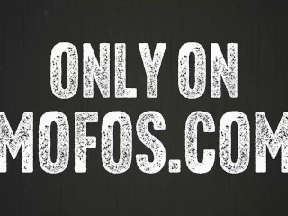 MOFOS - GribFox Watches His Hot Roommate FoxyElf Naked Admiring Herself In Front Of The Mirror