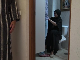 Arab Egyptian Cuckold Wife Fucking In Front Of Husband  ديوث مصري يصور مراته كلامها وسخ اوووي