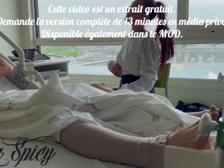 Je vide les couilles d’un patient à l’hôpital