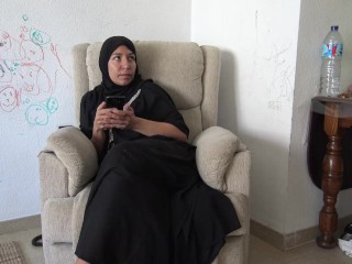 SAUDI WIFE LOVES HARDCORE PORN