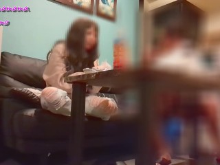 不倫人妻のフェラチオの舌使いが上手すぎて、不倫相手が数分で射精してしまう