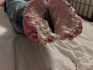 SWEET CANDY FEET WITH FOOT MODEL FOOT FETISH FOOTJOB.