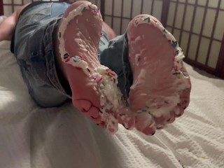 SWEET CANDY FEET WITH FOOT MODEL FOOT FETISH FOOTJOB.